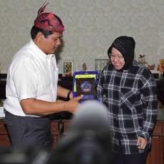 Pemprov Bali Belajar Kelola Lingkungan ke Wali Kota Risma