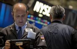 The Fed Kemungkinan Tahan Suku Bunga, Wall Street Menghijau