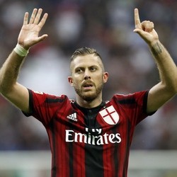Perankan False 9, Menez Merasa Bebas