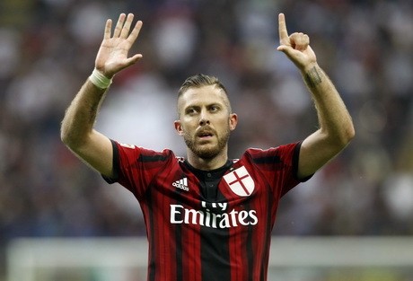 Perankan False 9, Menez Merasa Bebas