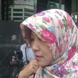 Istri Kedua Luthfi Hasan Tolak Komentari Soal Vonis 18 Tahun Suaminya