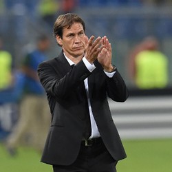 Antusiasme Roma yang Mengalahkan Tekanan Besar