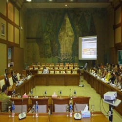Parah, Rapat DPR dengan BPH Migas Hanya Dihadiri 4 Wakil Rakyat