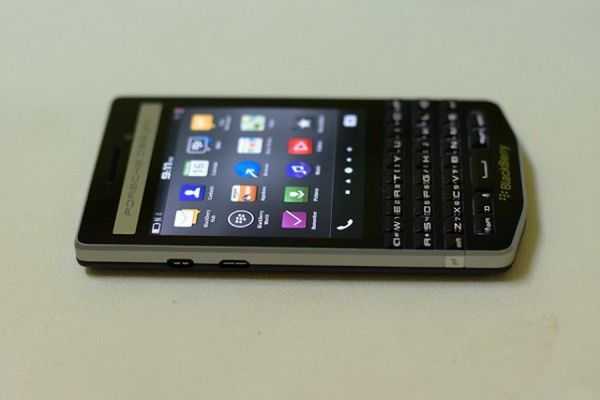 Penampilan Mewah BlackBerry Porsche