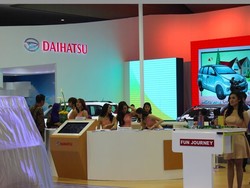 Daihatsu Hiasi IIMS dengan 4 Mobil Konsep