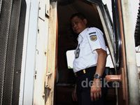 Dirut PT KAI Cek Ruang Masinis KA