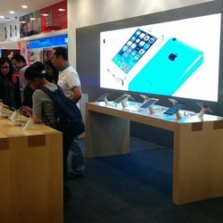 Di Indonesia, Strategi Pemasaran iPhone Paling Beda