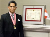 Dubes Yusron Terima Higashikuni-Nomiya International Prize