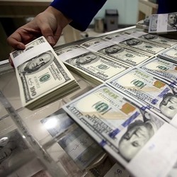 Dolar AS Melambung ke Rp 12.000