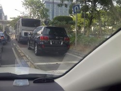 Mobil ini Keren, Tapi Kok Mengekor di Belakang TransJ Ya?