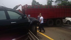 Ini Pajero dan Truk yang Diduga Pemicu Kecelakaan di Tol Jagorawi
