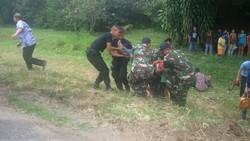 Satu Anak Korban yang Tewas di Tol Jagorawi Dibawa ke RS Sentra Medika