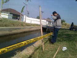 Cari Potongan Tubuh, Parit Penampungan Air di Semarang Dikuras Polisi