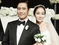 Tenangkan Diri dari Skandal Suami, Lee Min Jung Pulang ke Rumah Orangtua