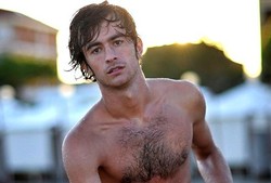 Warga Negara Mana yang Aksen Bicaranya Paling Seksi?