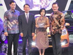 Panji Soeharto Kesengsem Hyundai Santa Fe