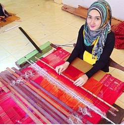 Debut di Amerika, Dian Pelangi Bawa 25 Koleksi Busana Nuansa Palembang