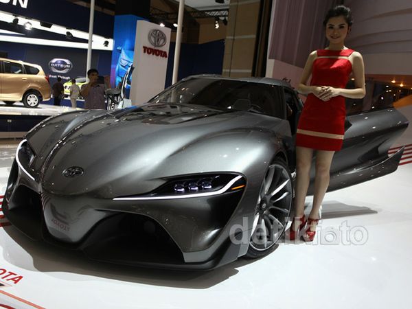 Toyota Pamerkan Mobil Ramah Lingkungan di IIMS