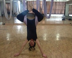 Inversion, Gerakan Ala Spiderman yang Bisa Bantu Sembuhkan Sakit Punggung