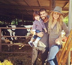 Seperti Ibu Lain, 8 Selebriti Ini Pun Senang Pamer Foto Mesra Bareng Anak