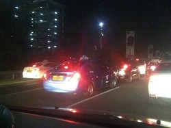 Ada Pengerjaan Papan Reklame, KM 31 Tol Bandara Soetta Macet