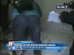 Terjebak di Jalan Buntu, Pencuri Motor Ini Babak Belur Dihakimi Warga