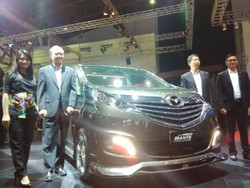 Mazda Biante Limited Edition Nongol di IIMS 2014