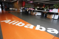 Orang Terkaya Ketiga Dunia Tak Minat Beli Saham Alibaba