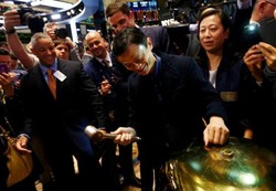 IPO Rp 275 Triliun, Saham Perdana Alibaba Melonjak 38%