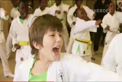 Redakan Kesakitan Akibat Kanker, Anak-anak Ini Diajari Bela Diri