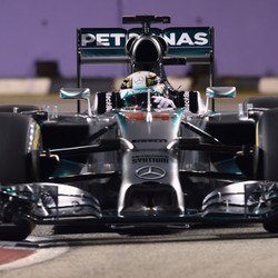 Unggul 0,007 Detik dari Rosberg, Hamilton Start Terdepan