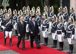 Jamuan Makan Malam, Keroncong, dan Cristiano Ronaldo