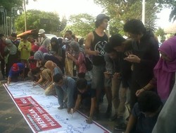 Tolak Kepala Daerah Dipilh DPRD, Warga Yogya Bubuhkan Tanda Tangan