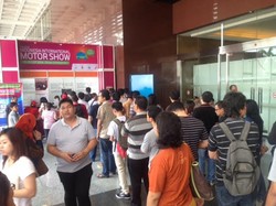 IIMS Diserbu Pengunjung