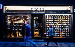 Wah, di Restoran Ini Makanan Kalengan Diolah Jadi Makanan Istimewa!