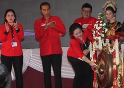 Jokowi: Saya Pribadi yang Minta Bu Mega Kembali Jadi Ketum