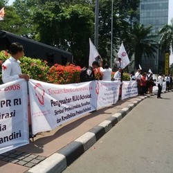 Dukung RUU Advokat, Puluhan Pengacara Gelar Aksi Bundaran HI