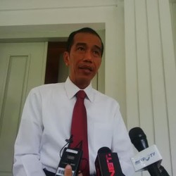 Pelantikan Pimpinan DPRD Tertunda, Rapat Surat Pengunduran Jokowi Mundur