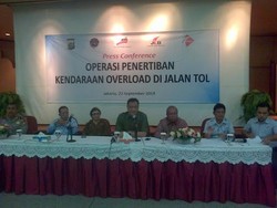 Razia Kendaraan Overload di Tol Priok, 15 Truk Terkena denda Rp 500 ribu