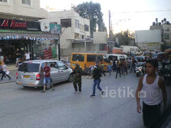 Demonstran Bersenjata Sempat Hadang Delegasi DPR di Ramallah