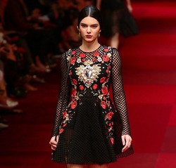 Lagi, Kendal Jenner di-Bully Sesama Model di Milan Fashion Week