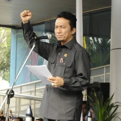 Tifatul Lepas Menkominfo, Palapa Ring Molor