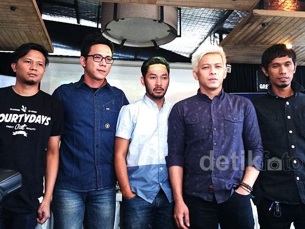 Ariel Bebas Murni, NOAH Rilis Video Klip Hero