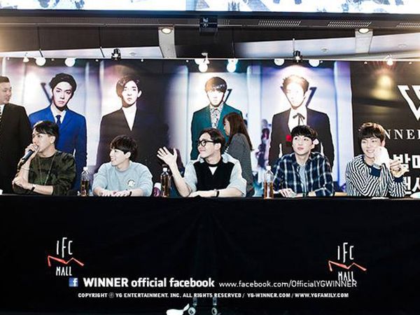 Senyum Ramah WINNER di Acara Fan-Signing di Seoul
