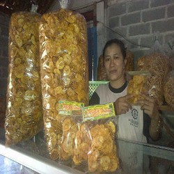 Kepala Desa Ini Bikin Warganya Mampu Beli Rumah dan Mobil Melalui Wirausaha