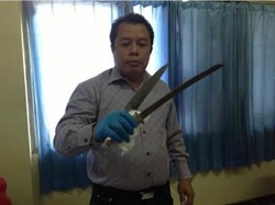 Bersenjata Pisau dan Pedang, 3 Bandit ABG Merampok Sopir Taksi Express