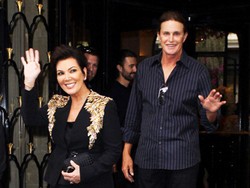 Ibunda Kim Kardashian Akhirnya Resmi Gugat Cerai Suami