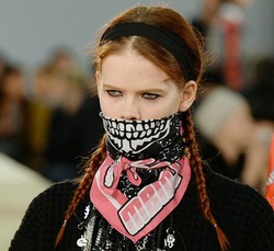 Rambut Kepang Dua Jadi Tren, Ini Inpsirasinya dari Model Hingga Selebriti