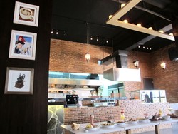 Ke Bandara Soekarno-Hatta Kini Bisa Makan Enak di Oryx Bistro