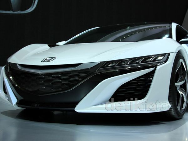 Honda Boyong Mobil Super NSX